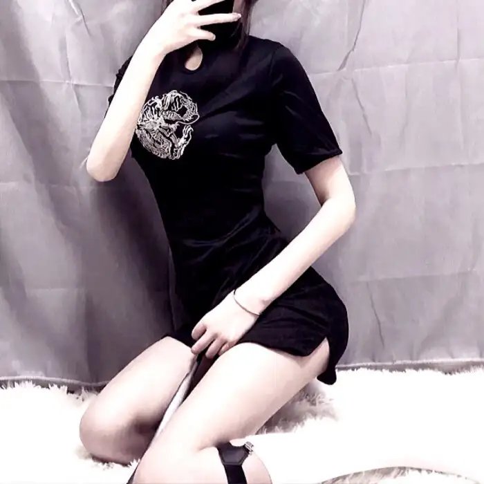 跳舞的红色公交
